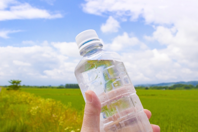 ペットボトルの水 ペットボトルの水
